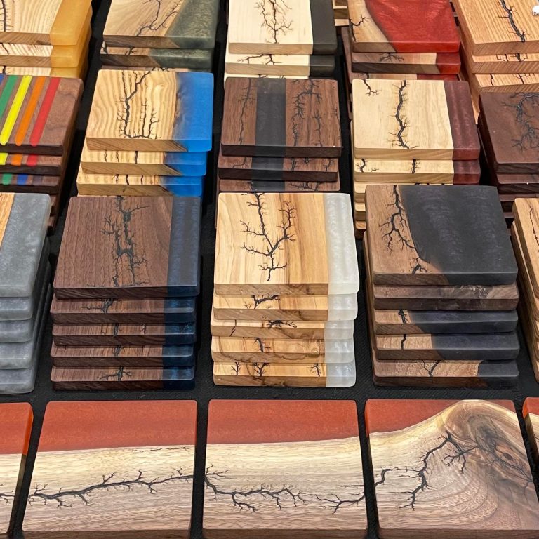 wooded serving boards with fractal buring